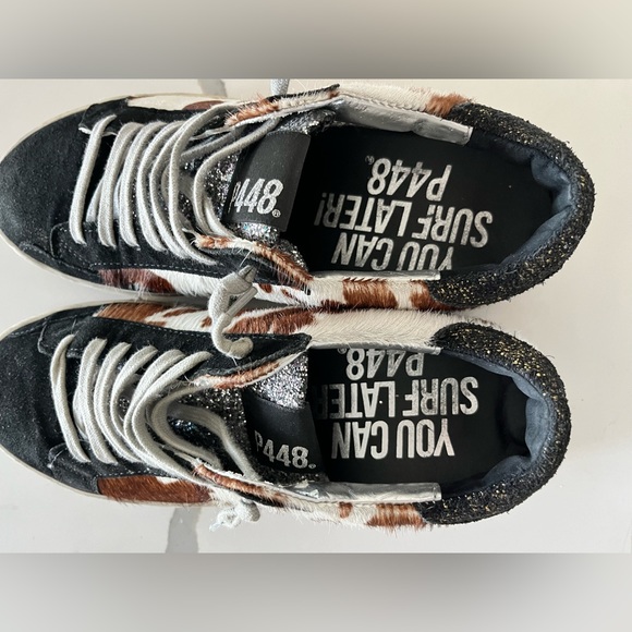 P448 tennis shoes. Size 38 (7.5). They are in great condition with some scuffs. - Picture 3 of 5